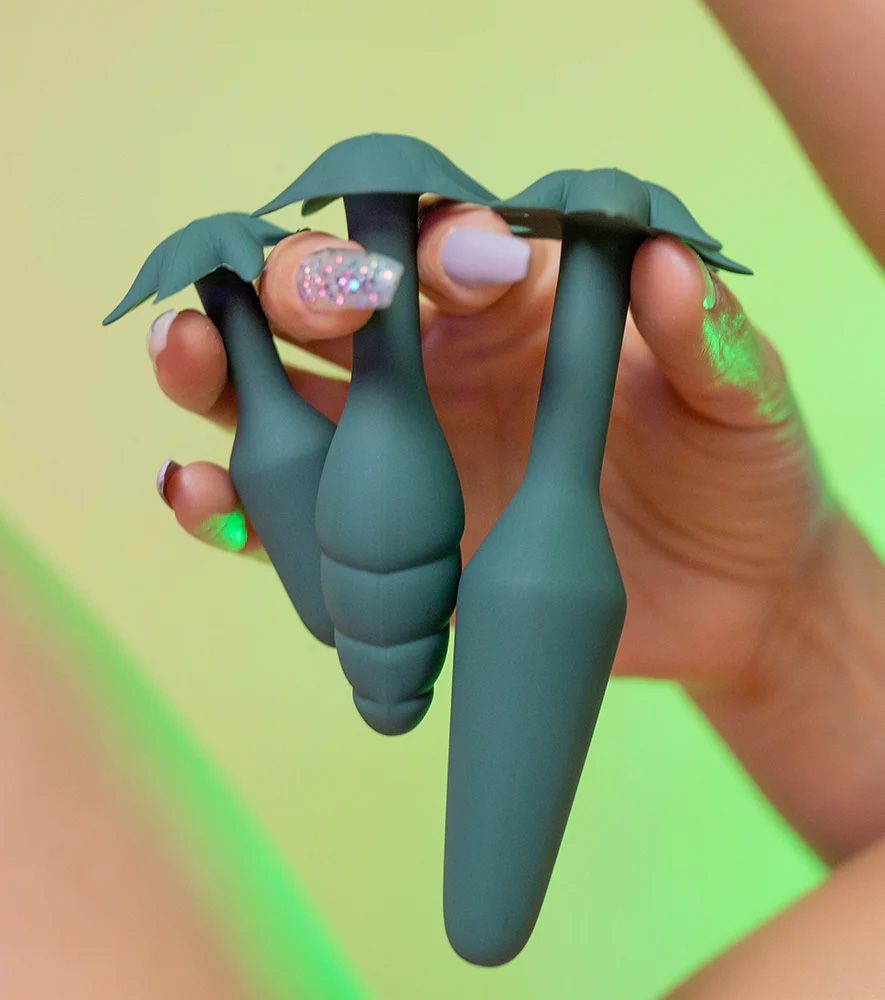 Maia: Doobie 420 Butt Plugs Set