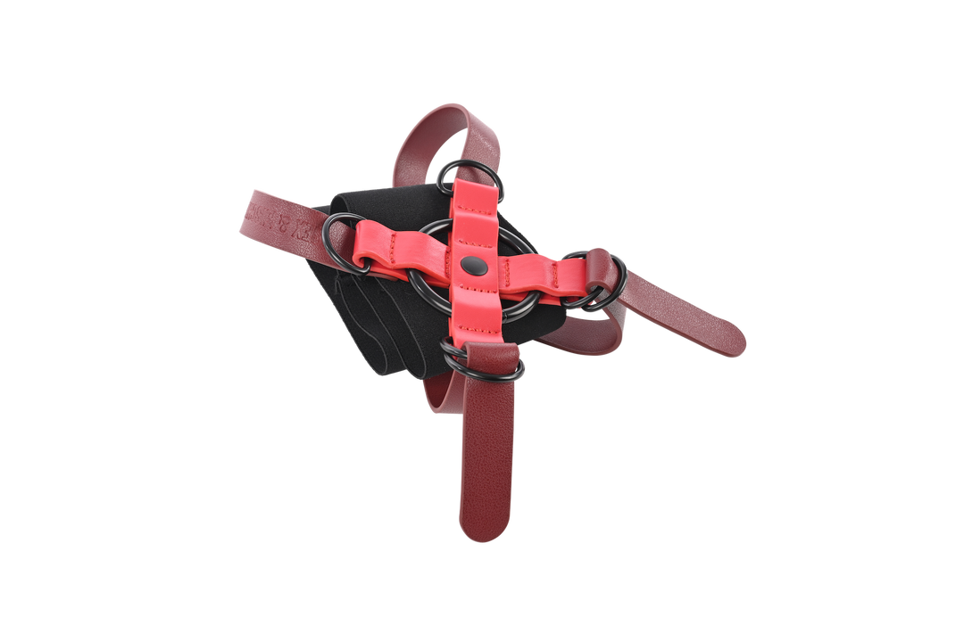 Ex's and Oh's Cross Cuffs ♥ Sex & Mischief by Sportsheets