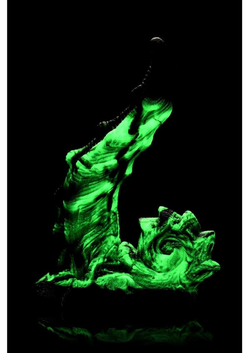 Glow-in-the-dark silicone dildo with curved shaft, ribbed texture, and suction cup base.
glow-in-the-dark dildo, fantasy silicone dildo, ribbed dildo, curved monster dildo, scaly dildo, suction cup dildo, harness-compatible dildo, premium silicone toy, creature cock fantasy toy