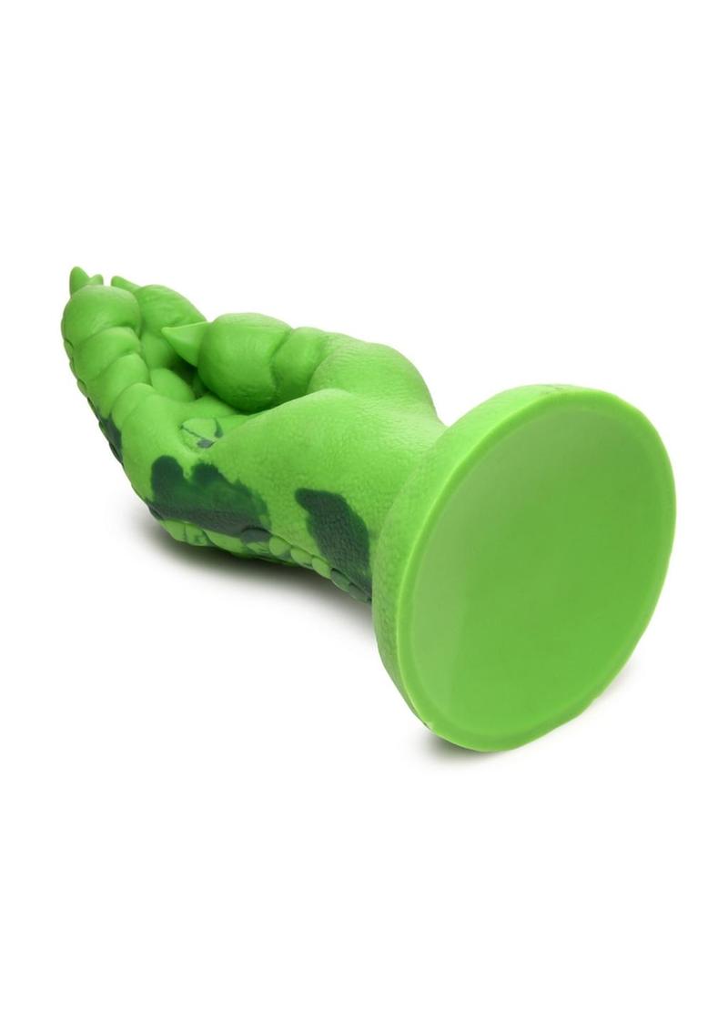 Green clawed silicone dildo with suction cup base, harness compatibility, and textured scales.
raptor claw dildo, fantasy silicone dildo, creature cock claw, green clawed dildo, fisting silicone dildo, harness-compatible dildo, suction cup dildo, phthalate-free dildo, textured fantasy dildo, premium silicone claw toy